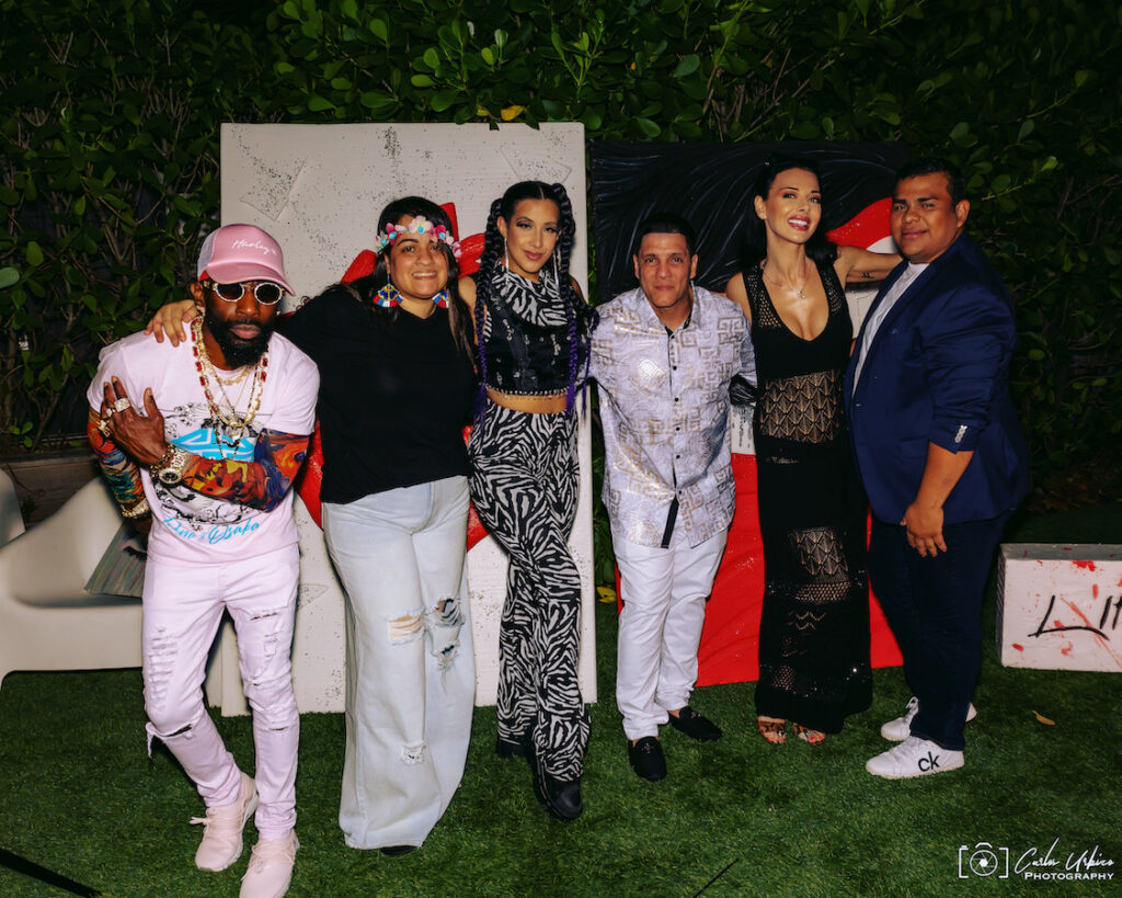 Art Expo, Victoria Unikel, Valeria Cid, Meliza Ruby, Williams Tinoco, King Chris Fashion in Miami